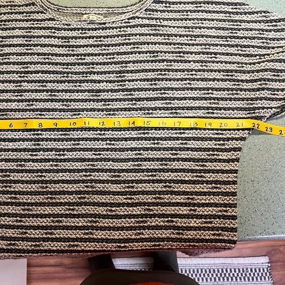 MAX STUDIO gray and black stripe knit sweater size M - Picture 14 of 15